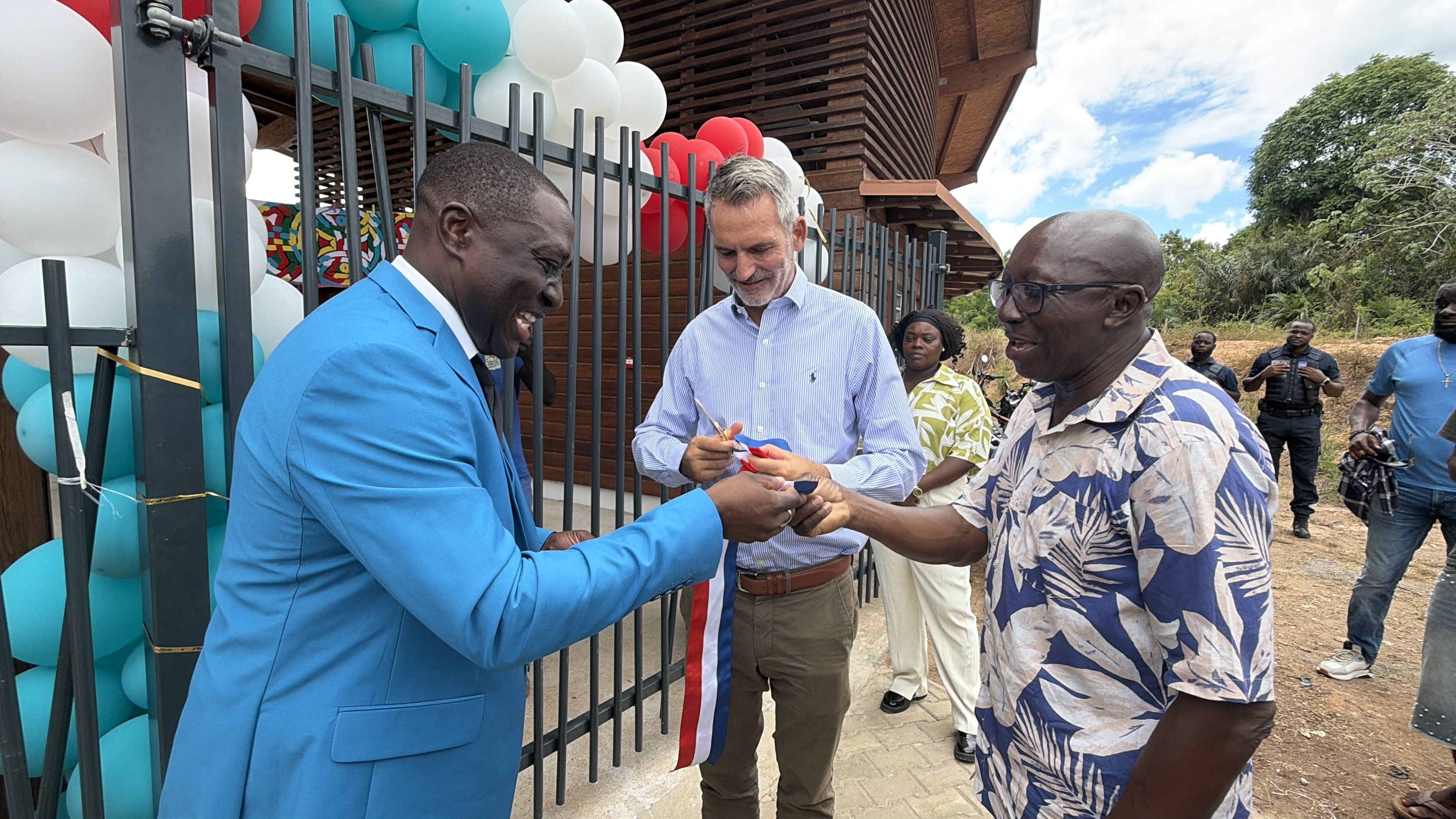 Grand-Santi : l’école de Gaan Siton officiellement inaugurée en présence des représentants de l’État
